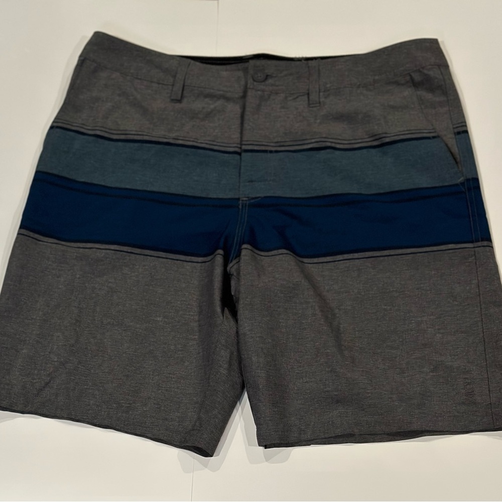 Valor Hybrid Shorts, Size 34